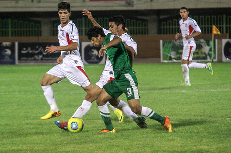 انتخاب مربیان فوتبال پایه با رابطه است نه ضابطه